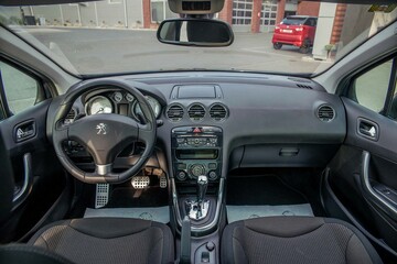 Peugeot 308 1.6 HDI 112KM Automat Panorama Navi Full Opcja - Zdjęcie #19