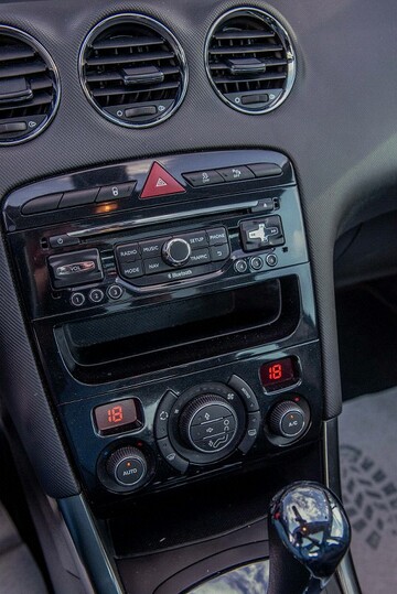 Peugeot 308 1.6 HDI 112KM Automat Panorama Navi Full Opcja - Zdjęcie #20